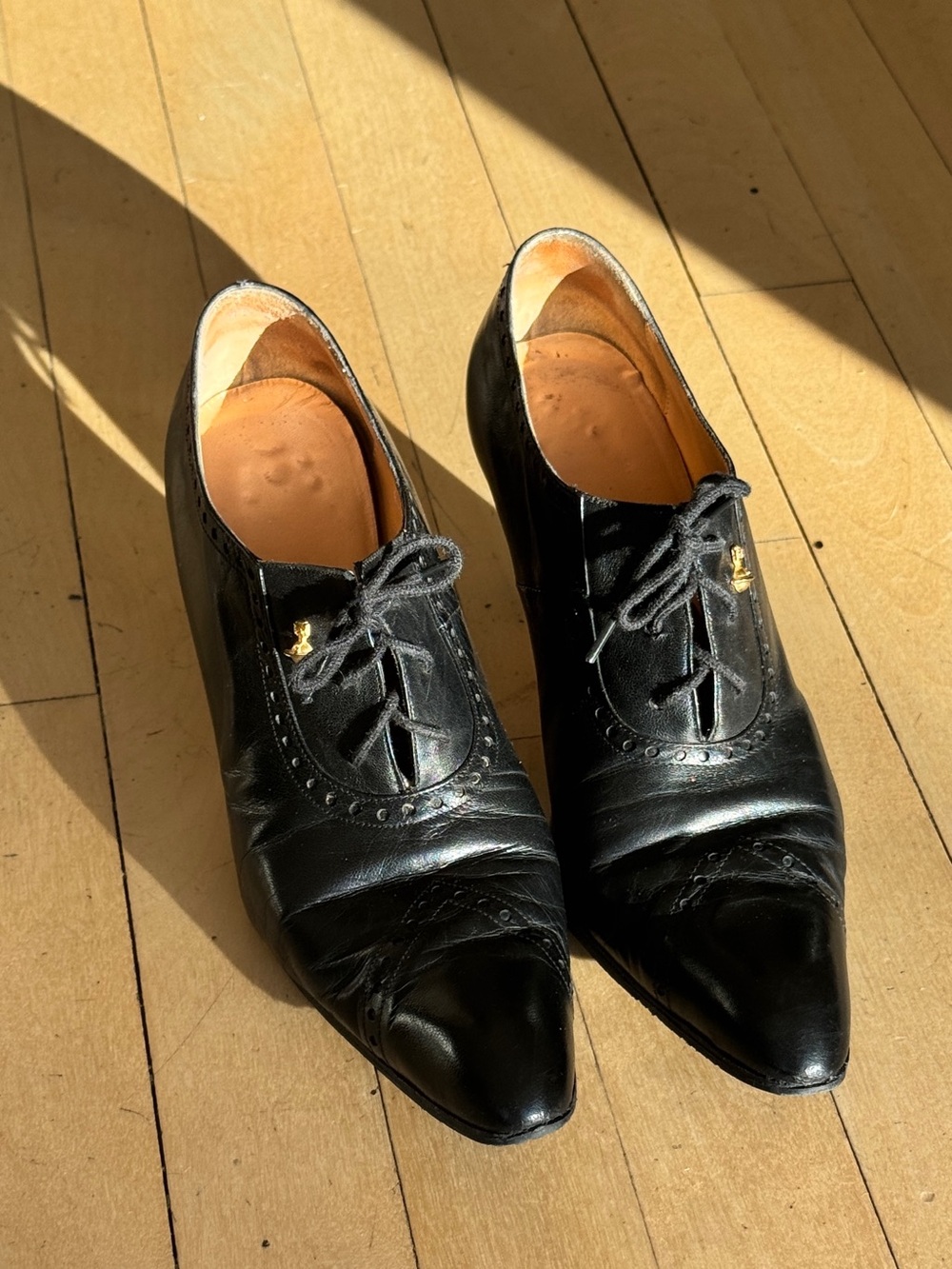 Archival Vivienne Westwood Lace-Up heels - Picture 2 of 6